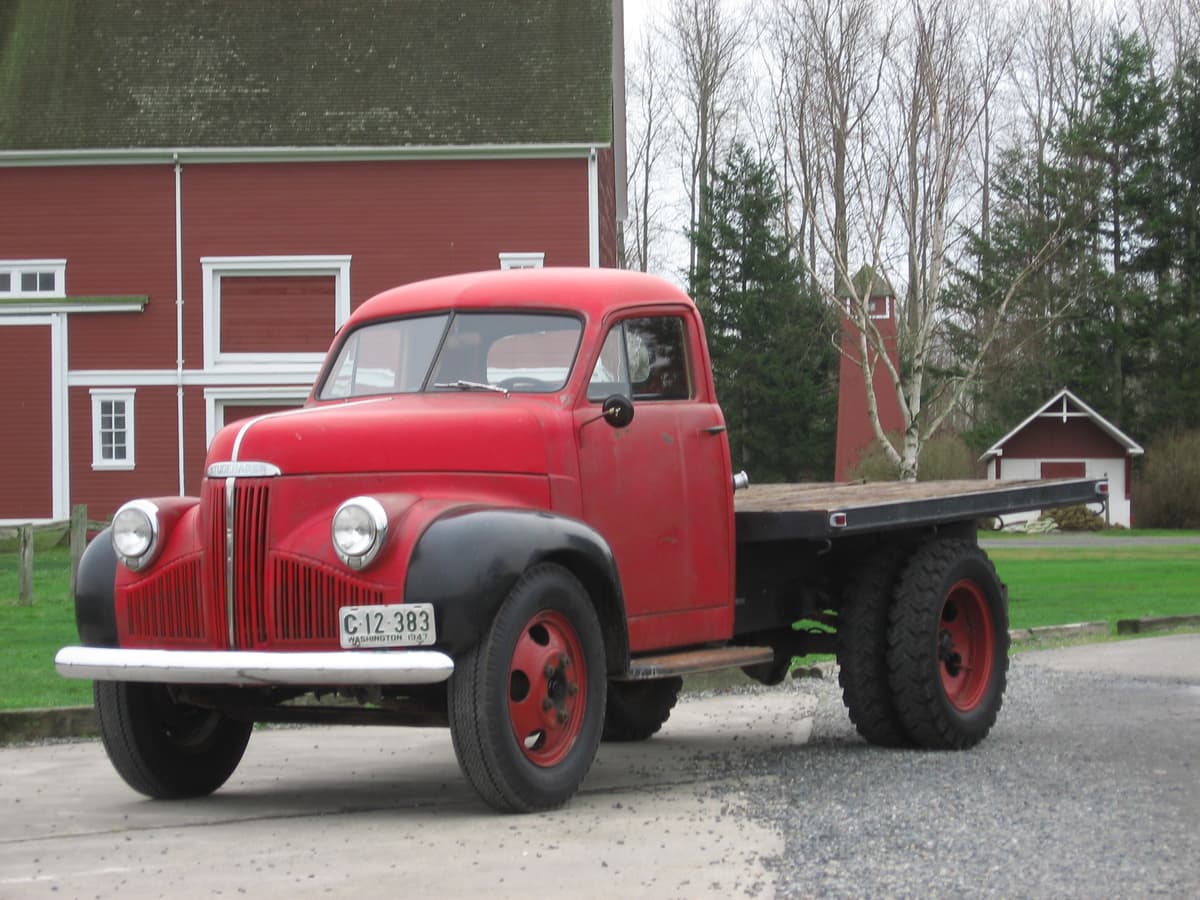 Studebaker M15 flatbed truck